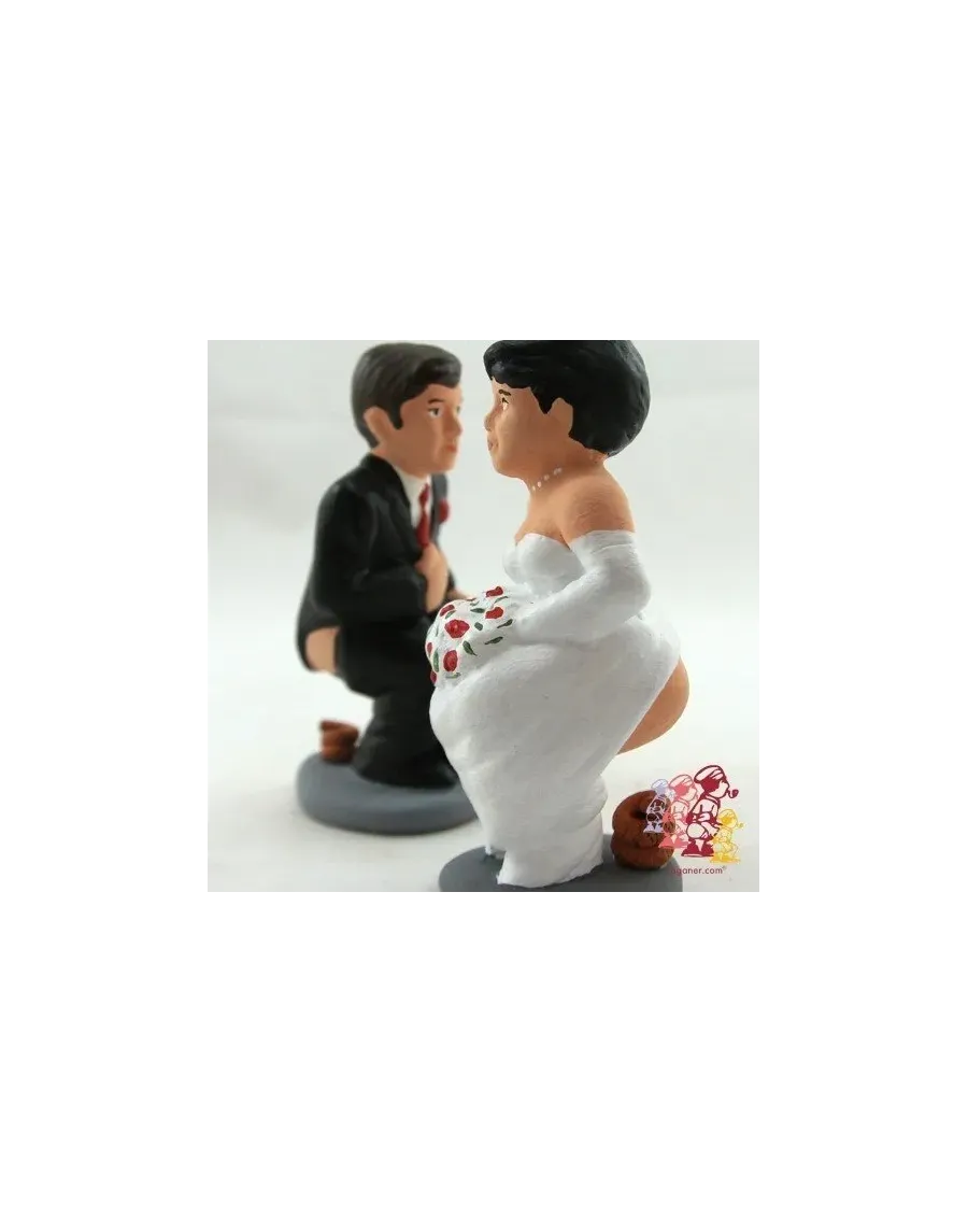 High-Quality Newlywed Couple Caganer Figure - Buy Now