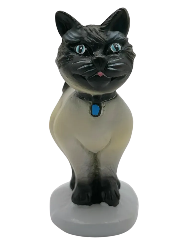 Chat. Mystère doux et élégance du quotidien