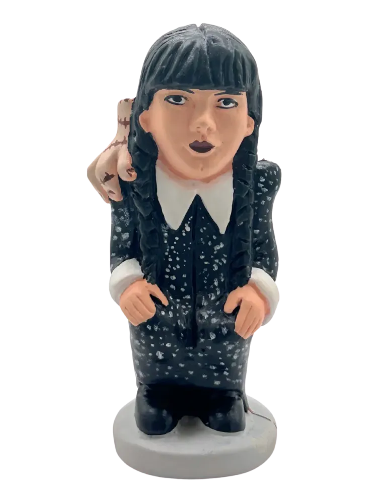 Dimecres Addams. Encant fosc i fina ironia