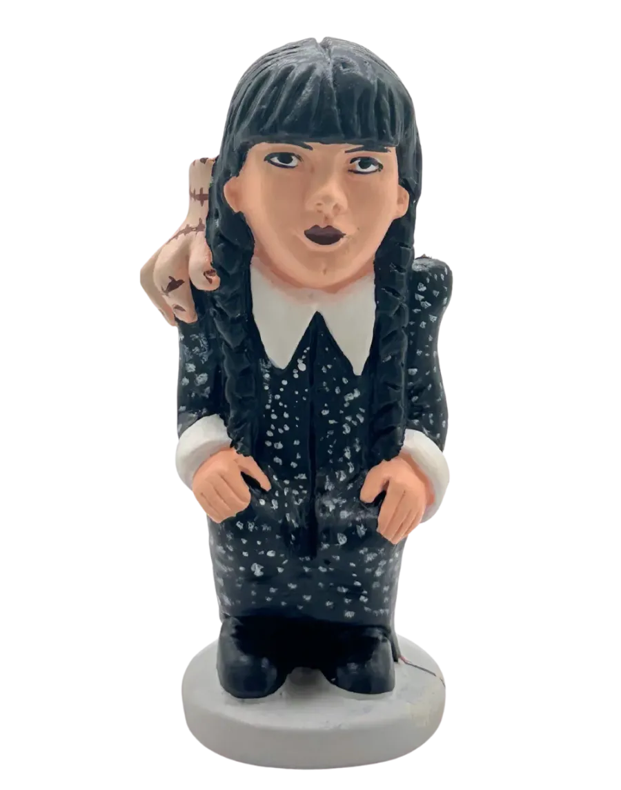 Mercredi Addams. Charme sombre et fine ironie