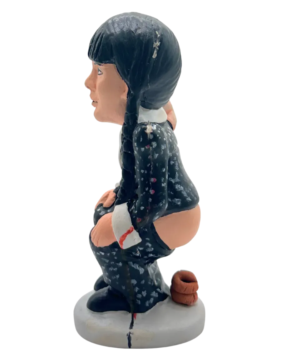 Mercredi Addams. Charme sombre et fine ironie